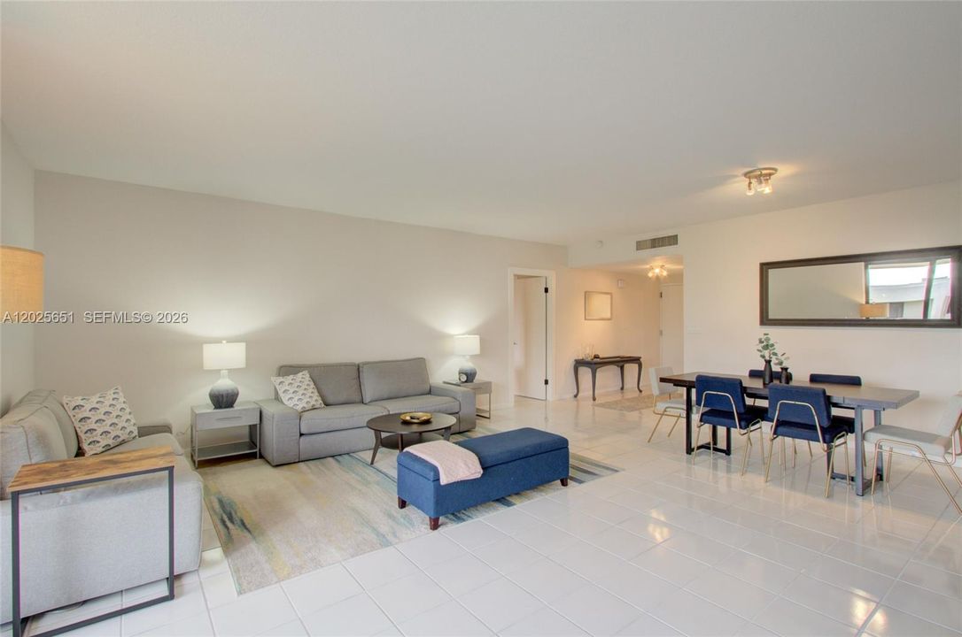 Active With Contract: $1,150,000 (2 beds, 2 baths, 1600 Square Feet)