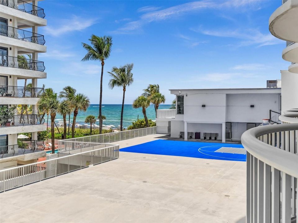 For Sale: $570,000 (2 beds, 2 baths, 1120 Square Feet)