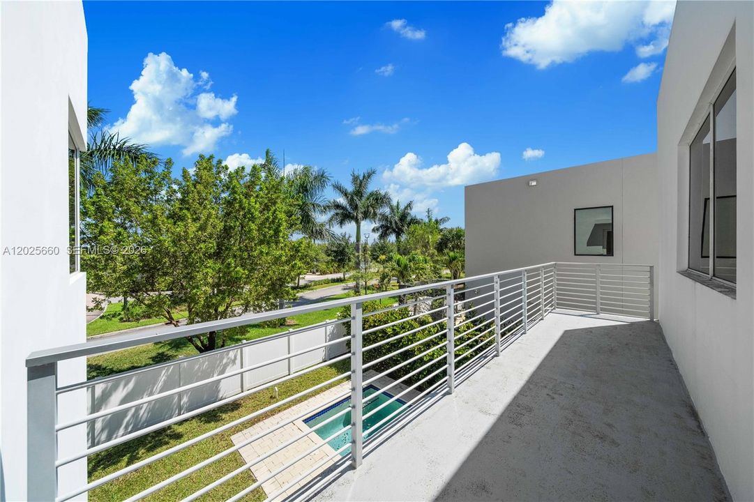 For Sale: $1,800,000 (4 beds, 4 baths, 3624 Square Feet)