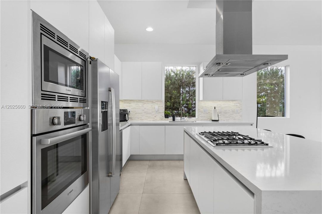 For Sale: $1,800,000 (4 beds, 4 baths, 3624 Square Feet)