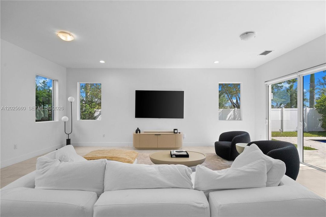 For Sale: $1,800,000 (4 beds, 4 baths, 3624 Square Feet)
