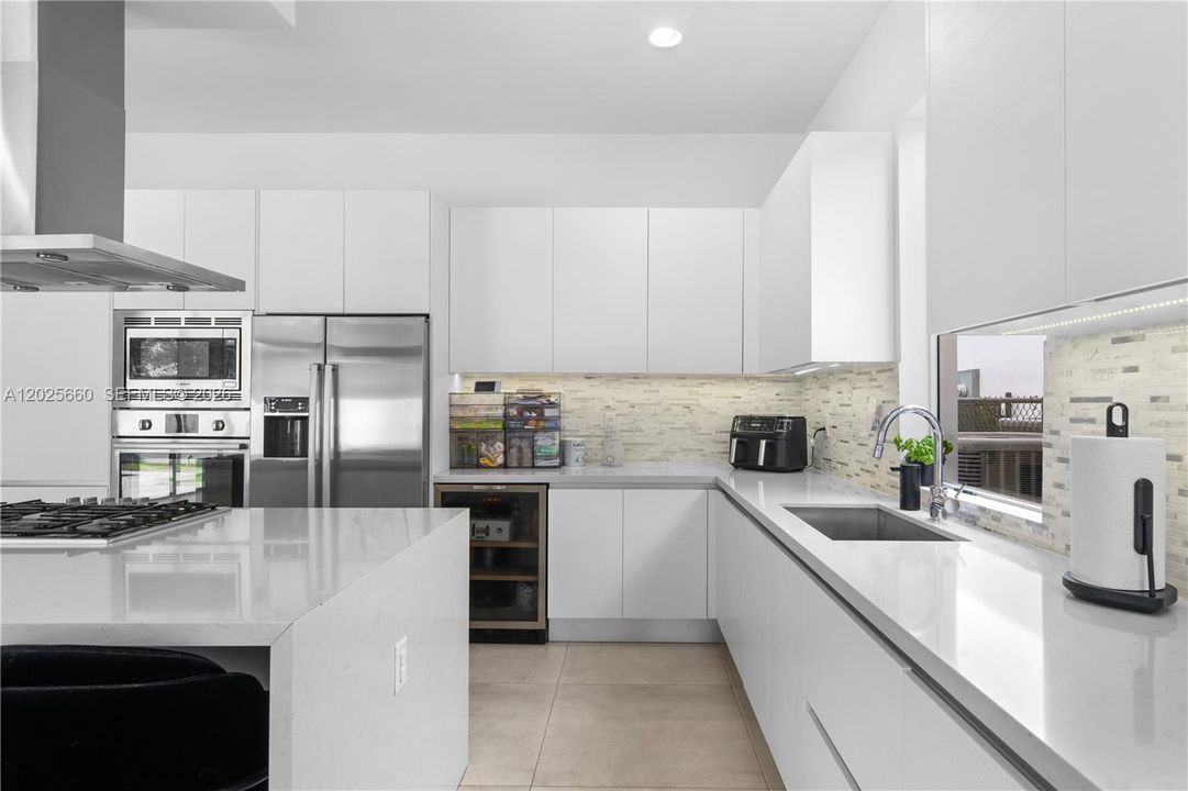 For Sale: $1,800,000 (4 beds, 4 baths, 3624 Square Feet)