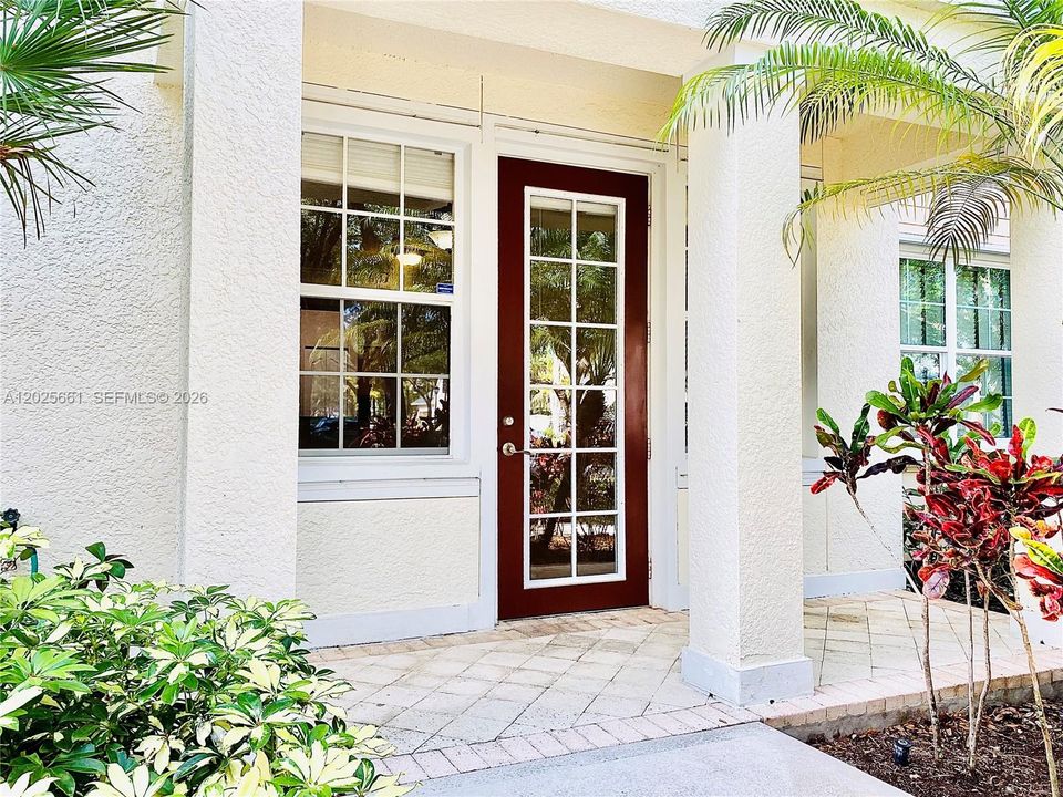 For Rent: $2,300 (1 beds, 1 baths, 849 Square Feet)