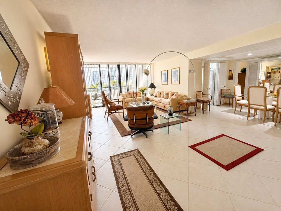 Entry living