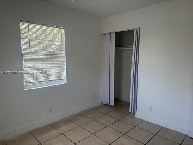 For Rent: $1,700 (2 beds, 1 baths, 9300 Square Feet)