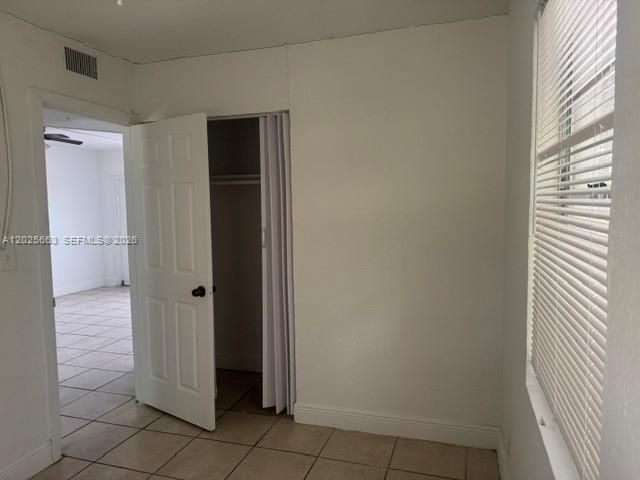For Rent: $1,700 (2 beds, 1 baths, 9300 Square Feet)