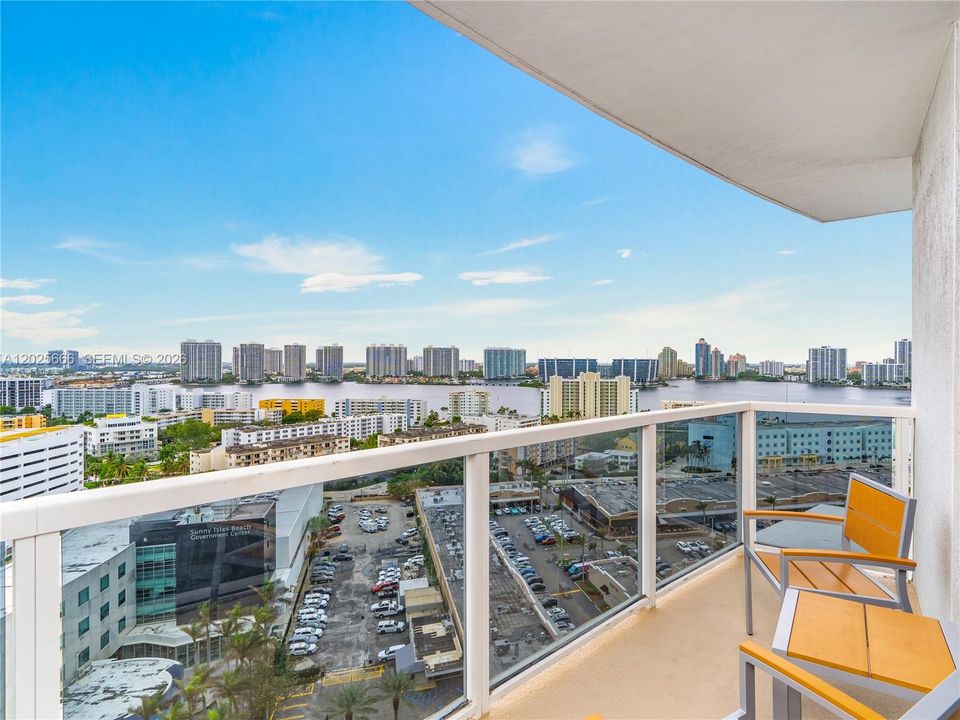 For Sale: $215,000 (0 beds, 1 baths, 551 Square Feet)