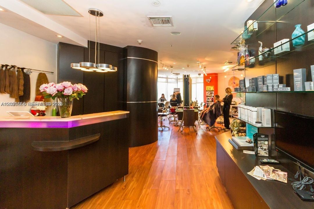 Salon studio
