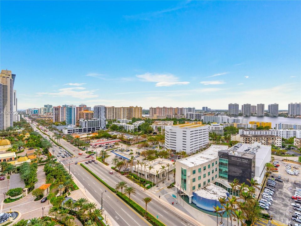 For Sale: $215,000 (0 beds, 1 baths, 551 Square Feet)