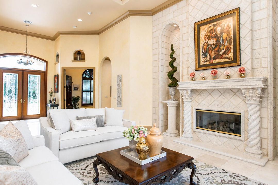 Living Room 4
