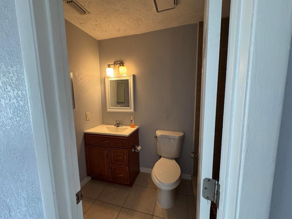 4a primary bath 1