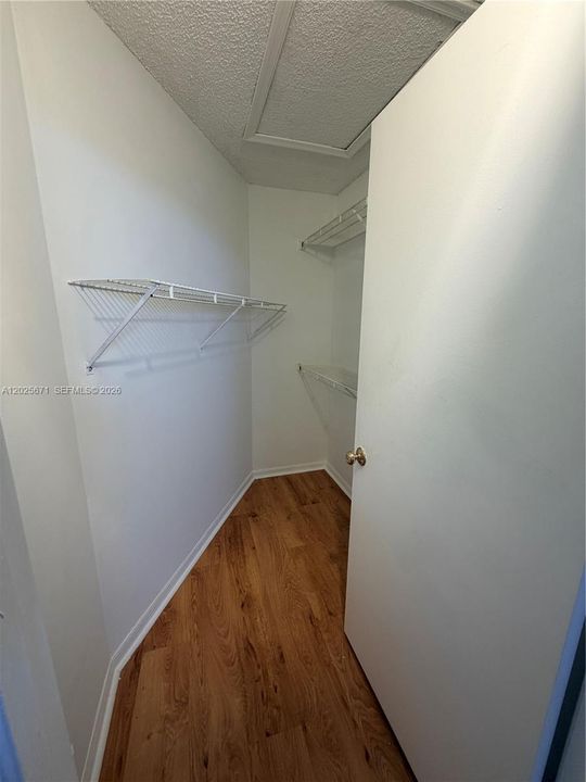 For Rent: $2,100 (2 beds, 2 baths, 980 Square Feet)