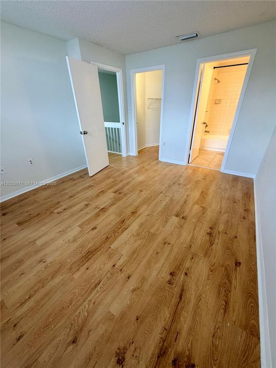 For Rent: $2,100 (2 beds, 2 baths, 980 Square Feet)