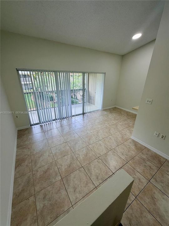 For Rent: $2,100 (2 beds, 2 baths, 980 Square Feet)