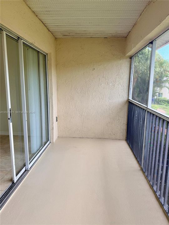 For Rent: $2,100 (2 beds, 2 baths, 980 Square Feet)