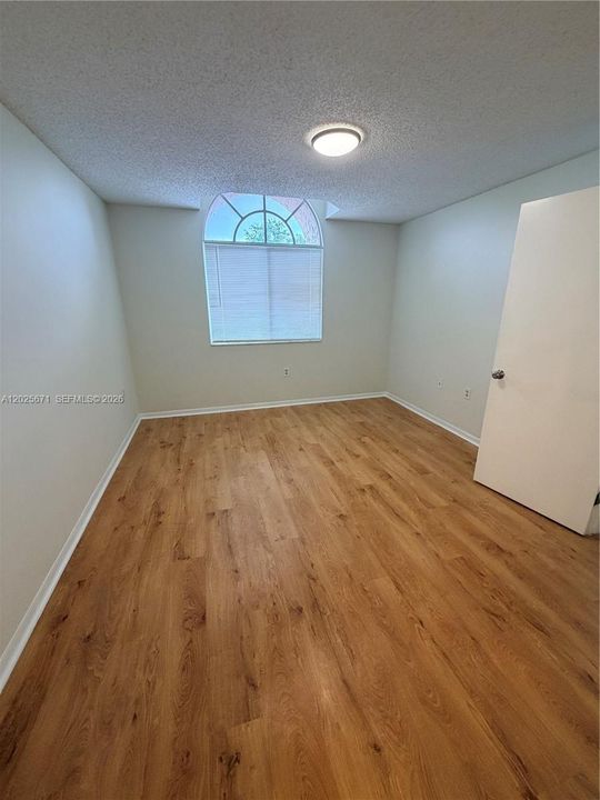 For Rent: $2,100 (2 beds, 2 baths, 980 Square Feet)