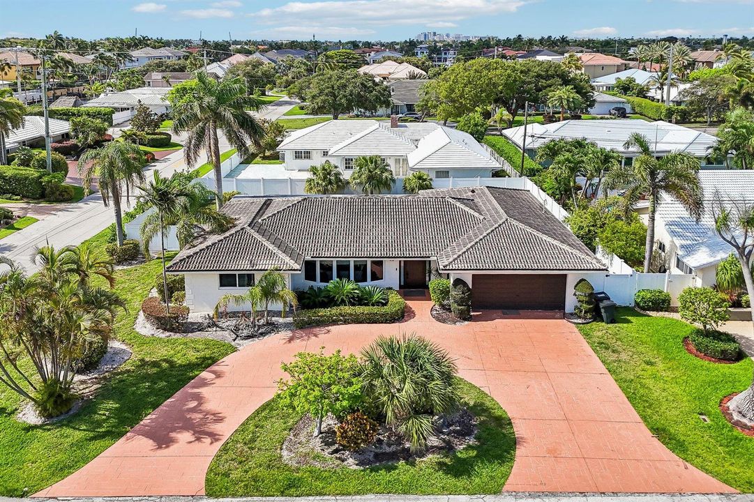 2-web-or-mls-NE 39th Ct-S2205-034