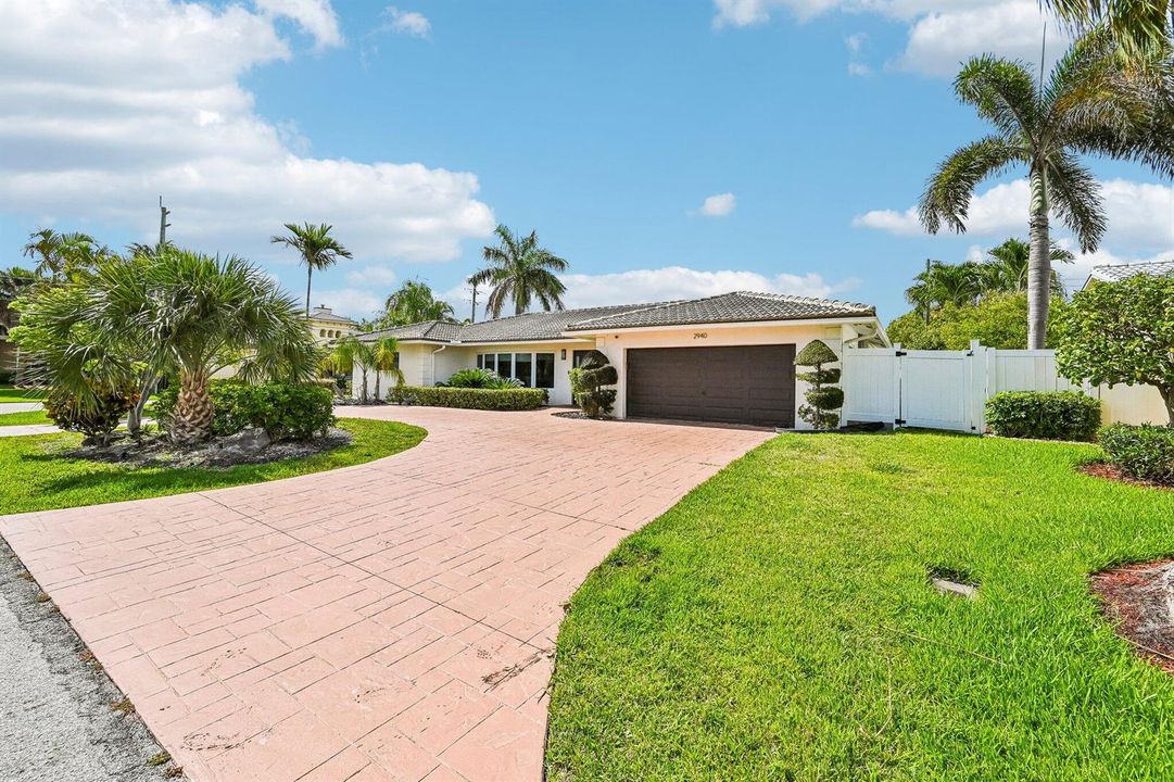 34-web-or-mls-NE 39th Ct-S2205-001