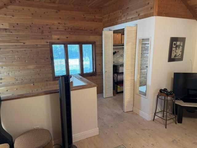 Upstairs Suite