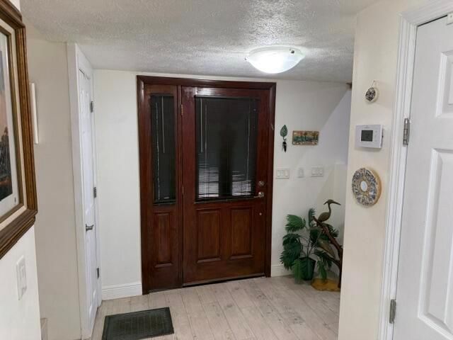 Foyer 1