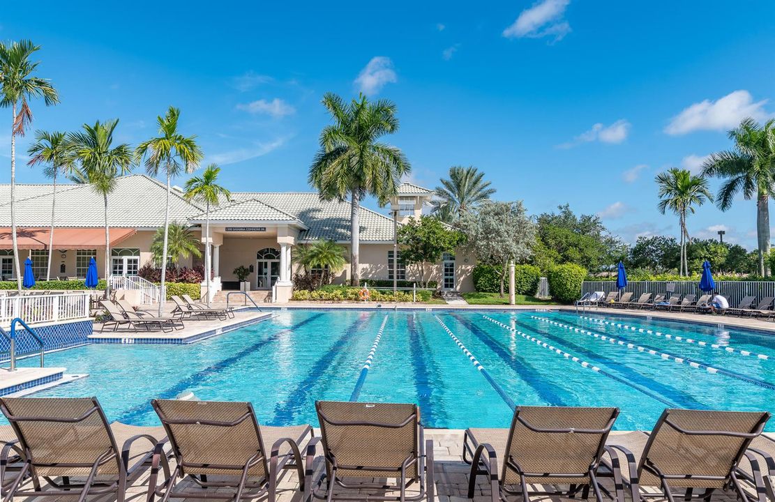 Savanna Club House