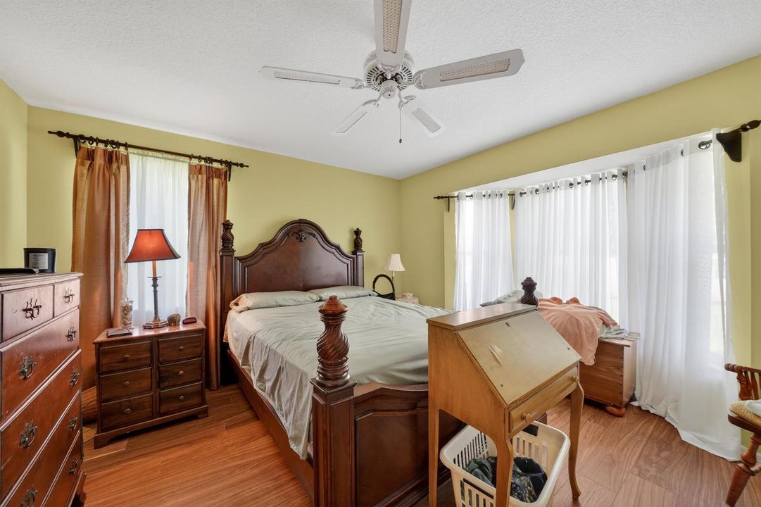 31_1634_Laconia_St-Bedroom-0378