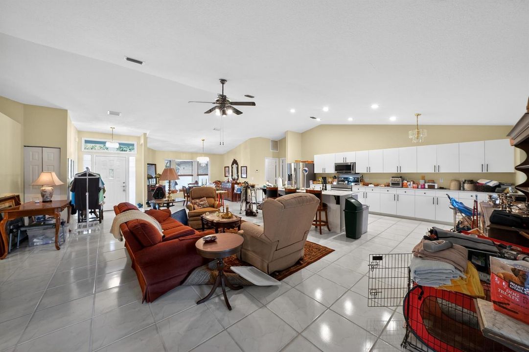 21_1634_Laconia_St-Living_room-0312