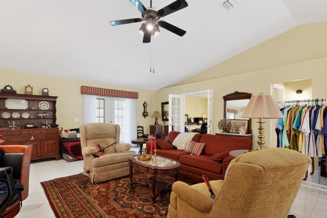 24_1634_Laconia_St-Living_room-0043