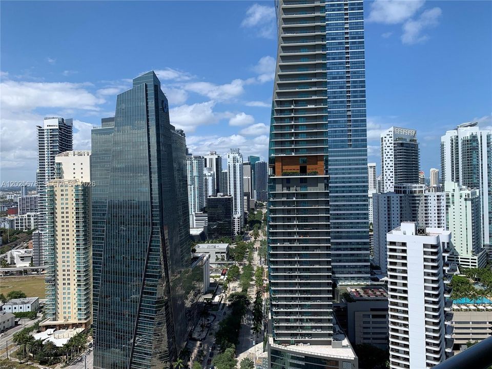For Sale: $765,000 (2 beds, 2 baths, 1640 Square Feet)