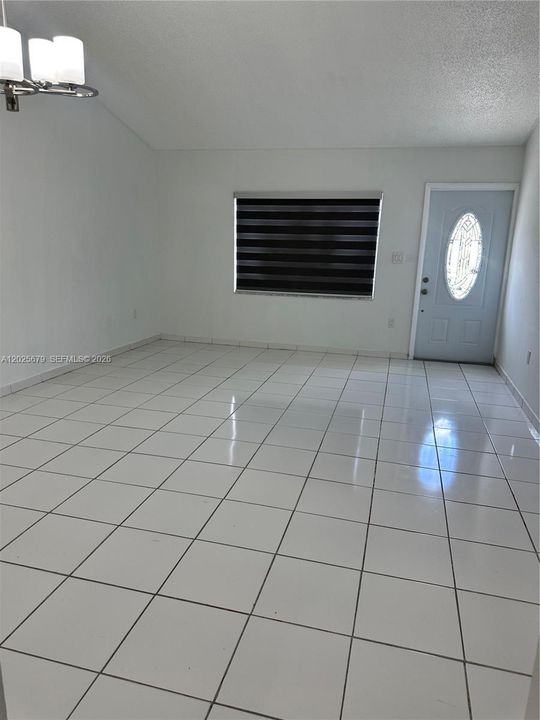 В аренду: $3,600 (3 спален, 2 ванн, 1412 Квадратных фут)