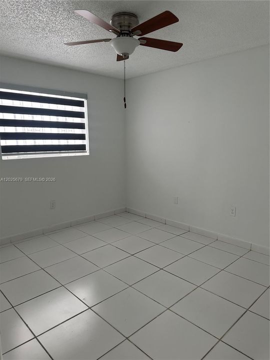 В аренду: $3,600 (3 спален, 2 ванн, 1412 Квадратных фут)