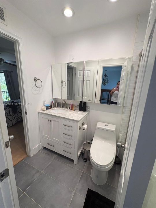 For Sale: $334,900 (2 beds, 1 baths, 1054 Square Feet)