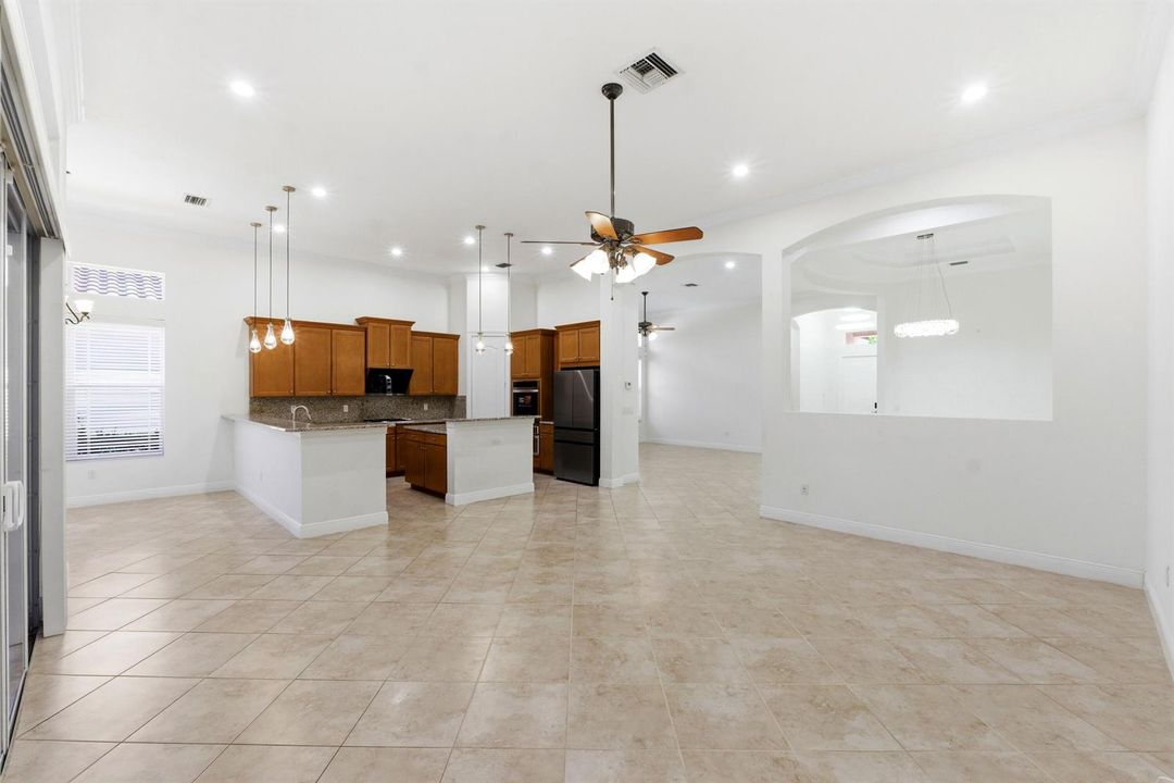 9871 Lakeview Ln_038