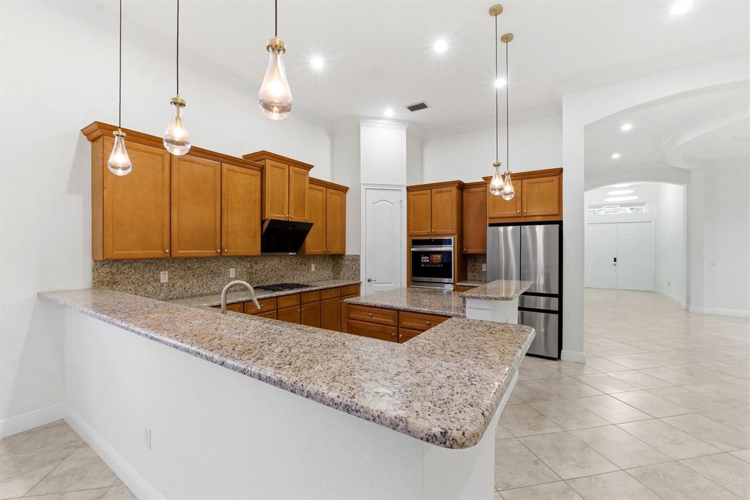 9871 Lakeview Ln_013