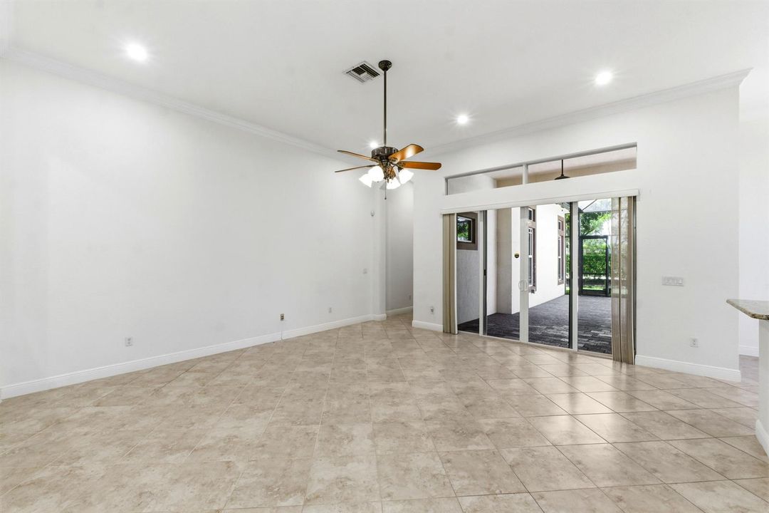 9871 Lakeview Ln_037
