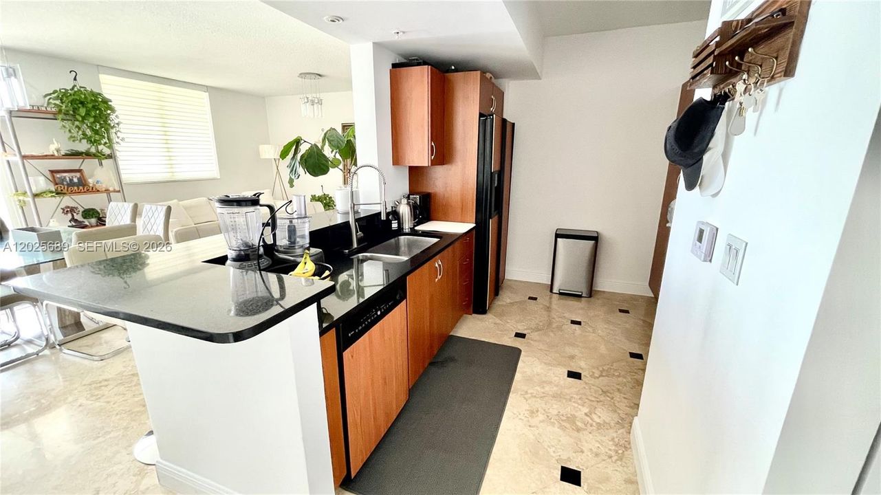 For Rent: $4,000 (3 beds, 2 baths, 1412 Square Feet)