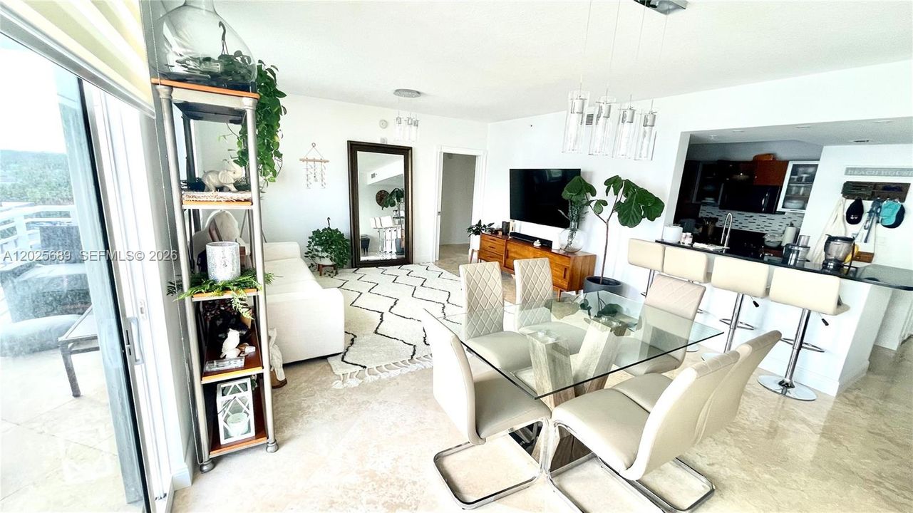 For Rent: $4,000 (3 beds, 2 baths, 1412 Square Feet)