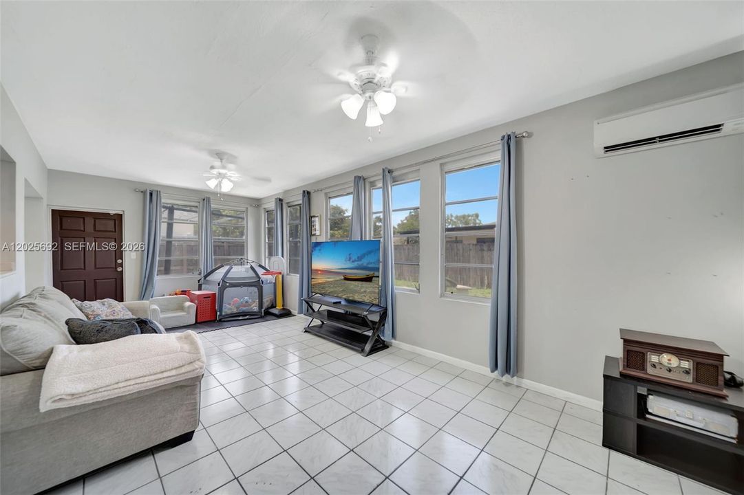 For Sale: $425,000 (2 beds, 2 baths, 1506 Square Feet)