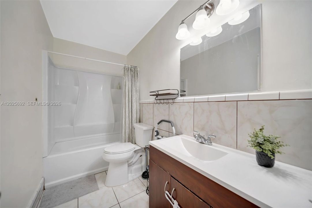For Sale: $425,000 (2 beds, 2 baths, 1506 Square Feet)