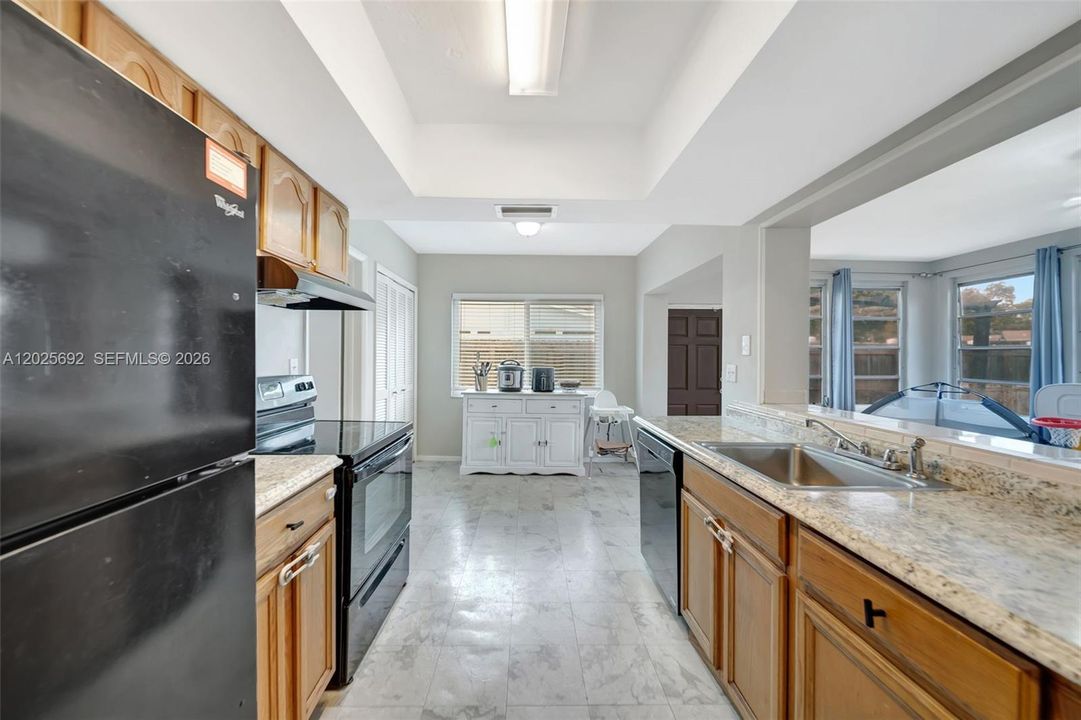 For Sale: $425,000 (2 beds, 2 baths, 1506 Square Feet)