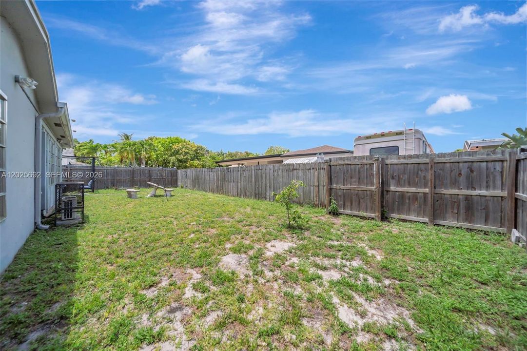 For Sale: $425,000 (2 beds, 2 baths, 1506 Square Feet)