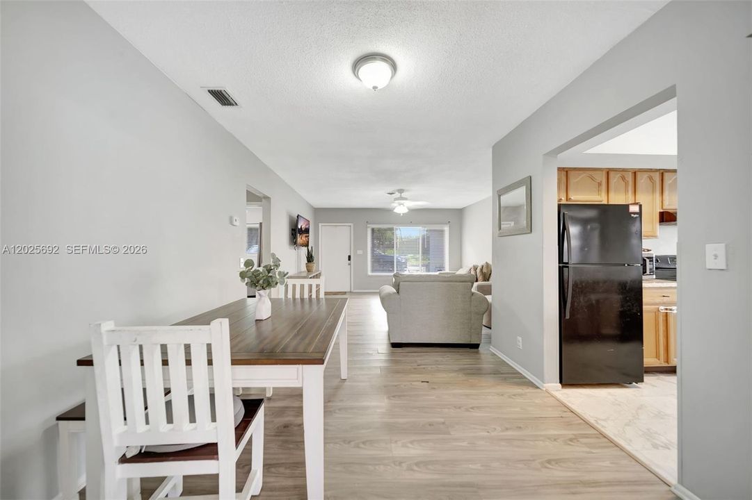 For Sale: $425,000 (2 beds, 2 baths, 1506 Square Feet)
