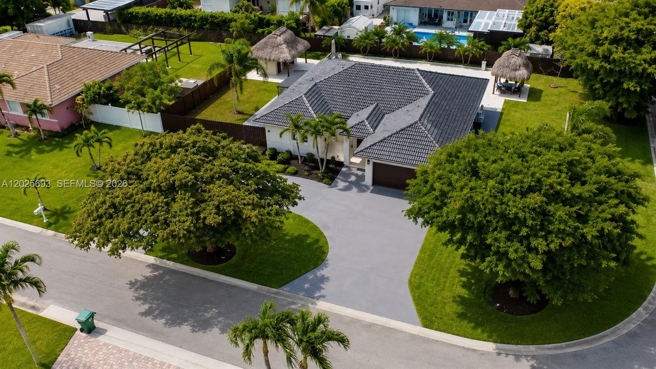 En Venta: $889,000 (4 camas, 3 baños, 1872 Pies cuadrados)