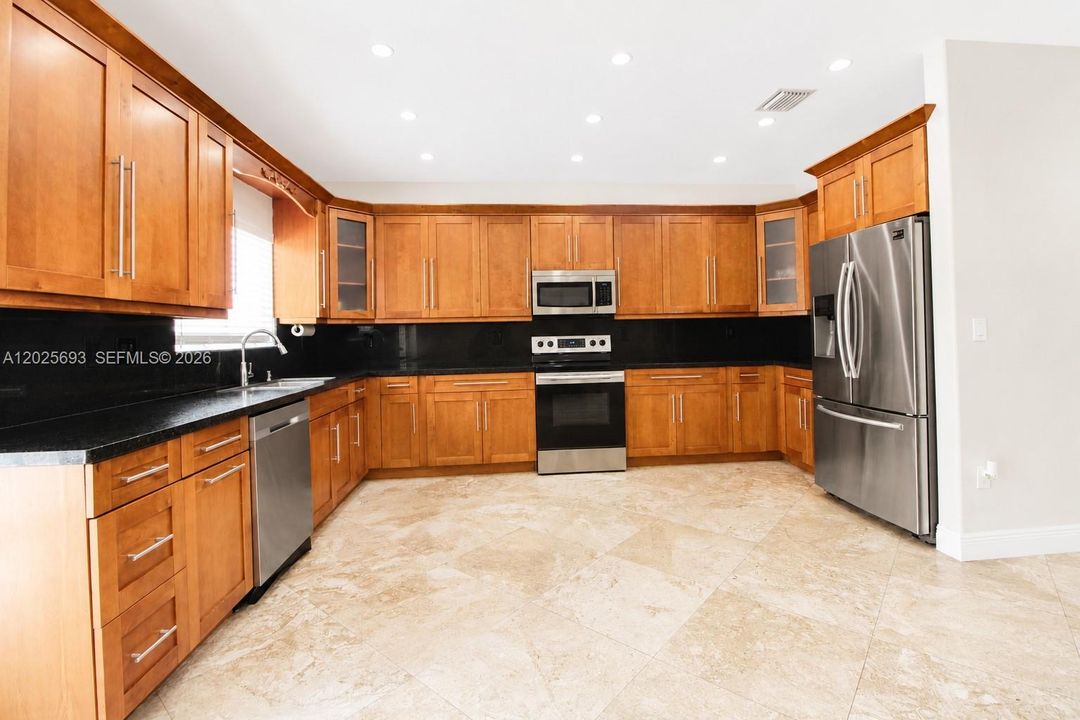 En Venta: $889,000 (4 camas, 3 baños, 1872 Pies cuadrados)