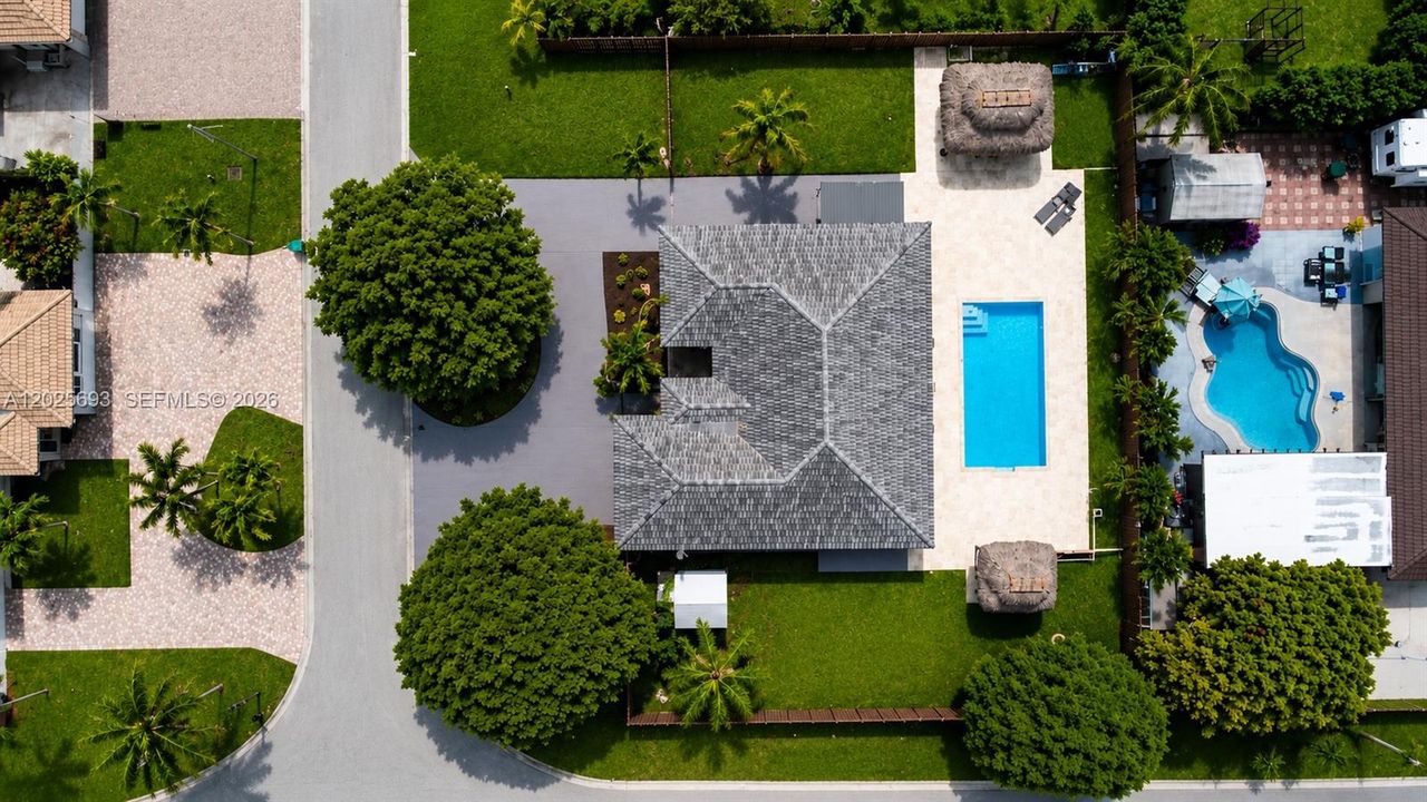 En Venta: $889,000 (4 camas, 3 baños, 1872 Pies cuadrados)
