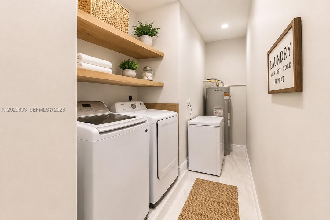 En Venta: $889,000 (4 camas, 3 baños, 1872 Pies cuadrados)
