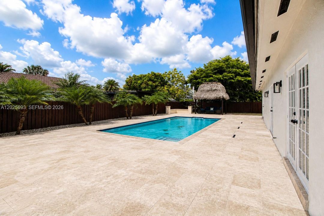 En Venta: $889,000 (4 camas, 3 baños, 1872 Pies cuadrados)