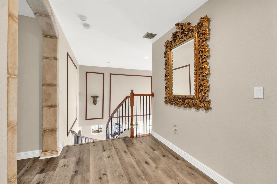 7540 Greenville Cir-27
