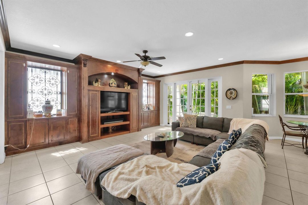 7540 Greenville Cir-57