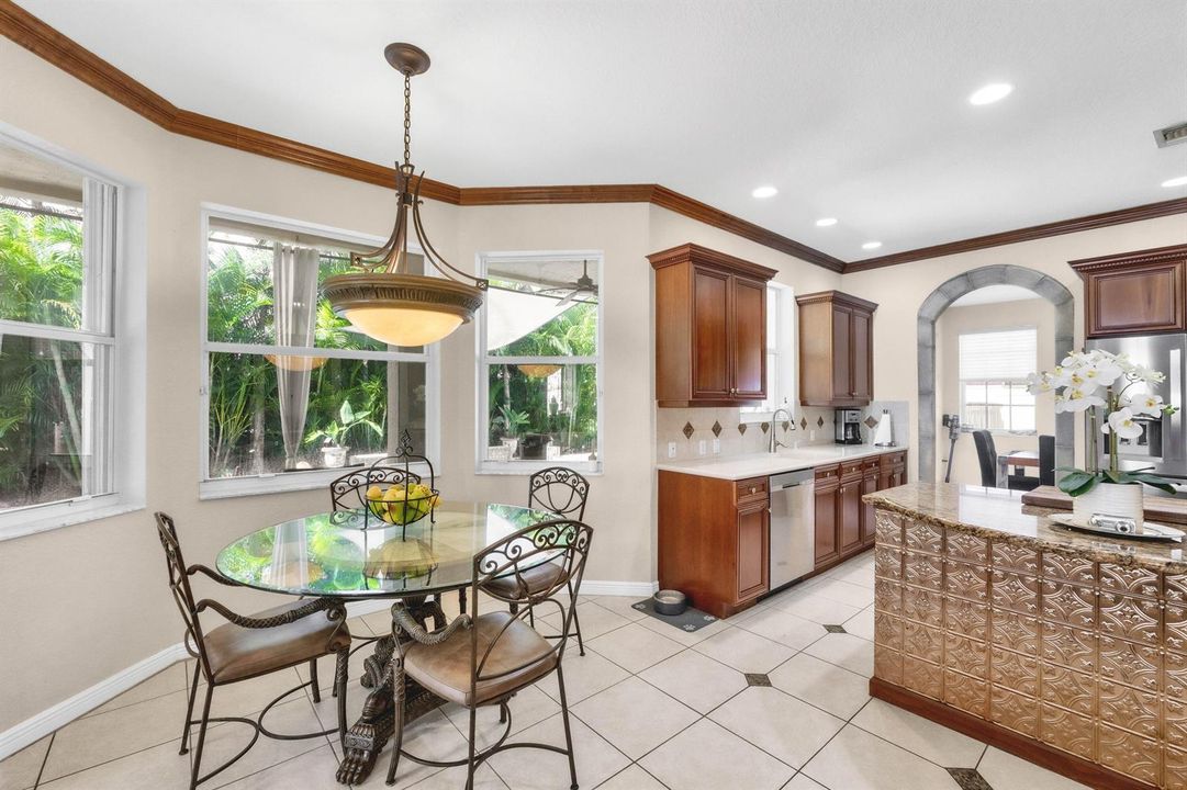 7540 Greenville Cir-56